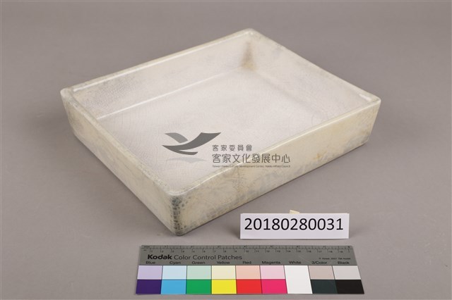 陶瓷沖片盤（中）藏品圖，第1張