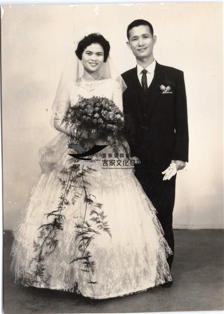 黃娟與翁登山結婚照藏品圖，第1張