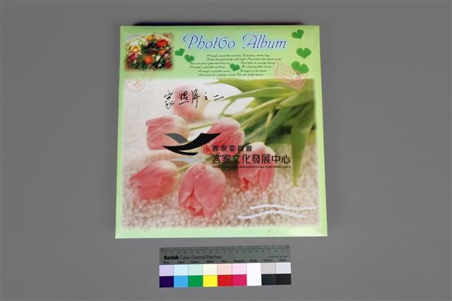 81家族照之二藏品圖，第1張