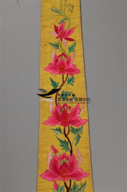 黃緞地牡丹彩繡劍帶藏品圖，第5張