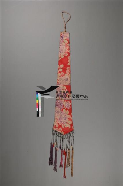 黃緞地牡丹彩繡劍帶藏品圖，第4張