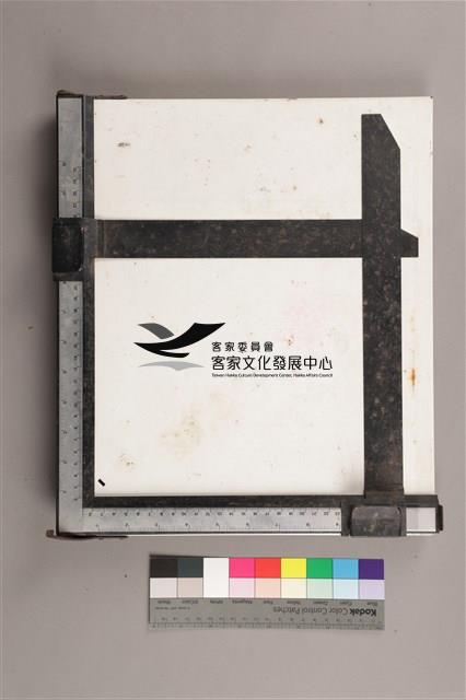 相片格放台藏品圖，第1張