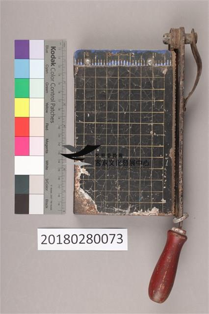 花邊相紙裁刀藏品圖，第6張