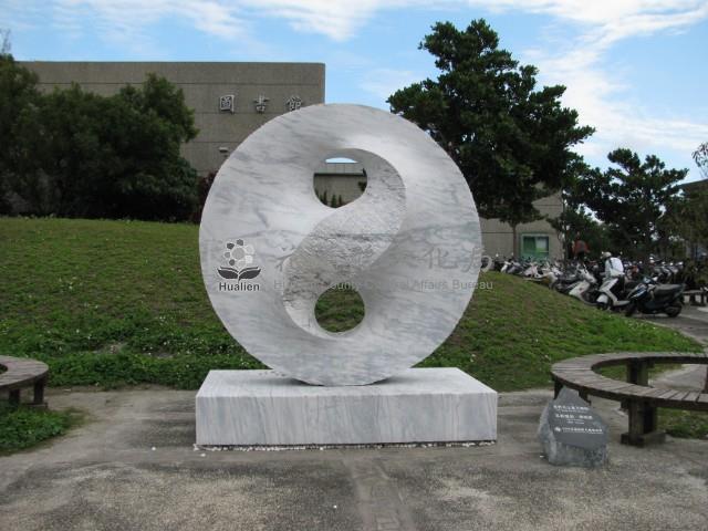 世界可以是不同的藏品圖，第1張