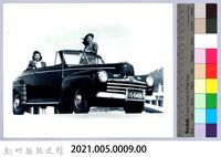 摩登女郎與汽車廣告照藏品圖，第2張