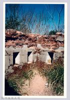 李崠山圖照19-TAPUNG古堡磚造風化一角藏品圖，第1張