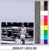 鄧雨賢相關照片13：鄧雨賢之妻鍾有妹育嬰照藏品圖，第2張