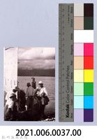 龍瑛宗翻拍照37：登船照藏品圖，第2張