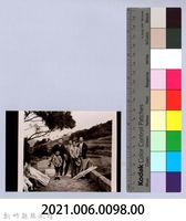 龍瑛宗翻拍照98：龍瑛宗與友人合影6藏品圖，第2張