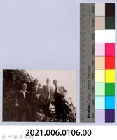 龍瑛宗翻拍照106：龍瑛宗與友人合影9藏品圖，第2張