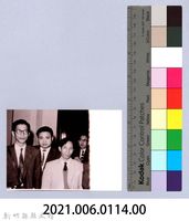 龍瑛宗翻拍照114：龍瑛宗與友人合影16藏品圖，第2張