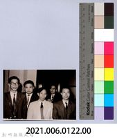 龍瑛宗翻拍照122：龍瑛宗與友人合影19藏品圖，第2張