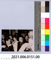 龍瑛宗翻拍照151：龍瑛宗與友人合影33藏品圖，第2張