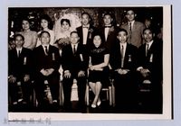 龍瑛宗翻拍照152：龍瑛宗與新人合影藏品圖，第1張