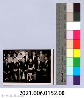 龍瑛宗翻拍照152：龍瑛宗與新人合影藏品圖，第2張