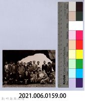 龍瑛宗翻拍照159：龍瑛宗與友人合影35藏品圖，第2張