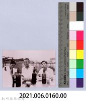 龍瑛宗翻拍照160：龍瑛宗與友人合影36藏品圖，第2張