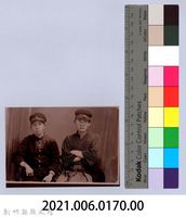 龍瑛宗翻拍照170：龍瑛宗與友人合影37藏品圖，第2張