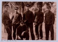 龍瑛宗翻拍照274：龍瑛宗與同學合影2藏品圖，第1張