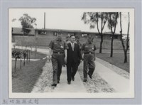 劉榭燻縣長主政時期：劉縣長視察營區-1藏品圖，第1張