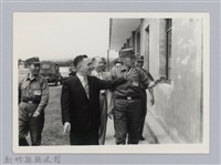 劉榭燻縣長主政時期：劉縣長視察營區-2藏品圖，第1張