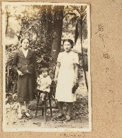 劉邱柳妹與養女合照藏品圖，第1張