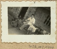 劉興熙坐三輪車照片藏品圖，第1張