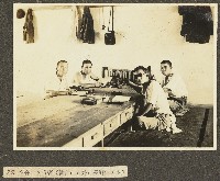 劉興熙海南島養成所宿舍自習照片藏品圖，第1張