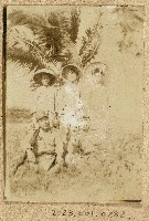 海南島當地學員與日本軍人合照藏品圖，第1張