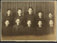 劉家均和關西公學校教職員合影藏品圖，第1張