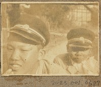 劉興熙與羅慶堃合照藏品圖，第1張