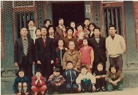 劉興熙家族關西店子岡老宅初二團拜照片藏品圖，第1張