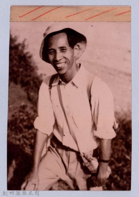 龍瑛宗翻拍照23：龍瑛宗登山個人照的圖片