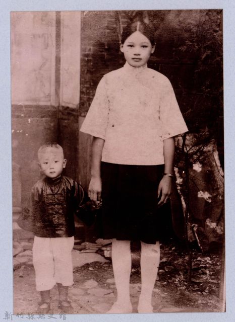 龍瑛宗翻拍照72：李耐與男童的圖片