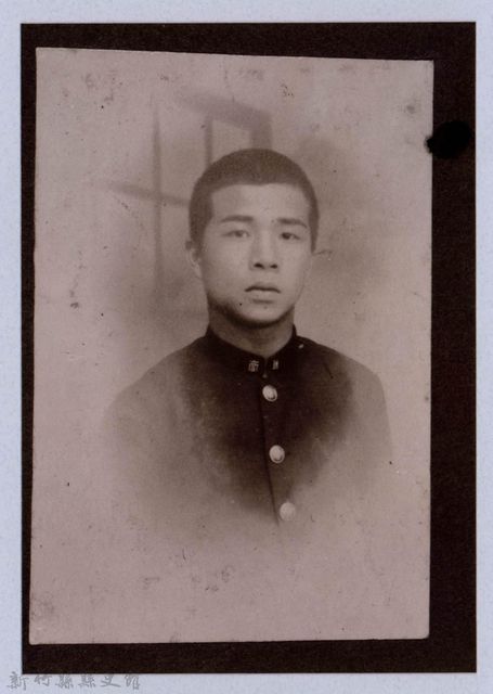 龍瑛宗翻拍照229：學生個人照46的圖片