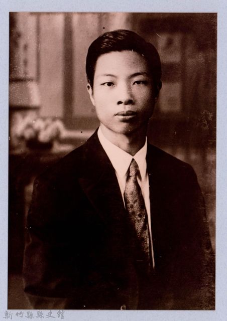 龍瑛宗翻拍照240：男性個人照8的圖片