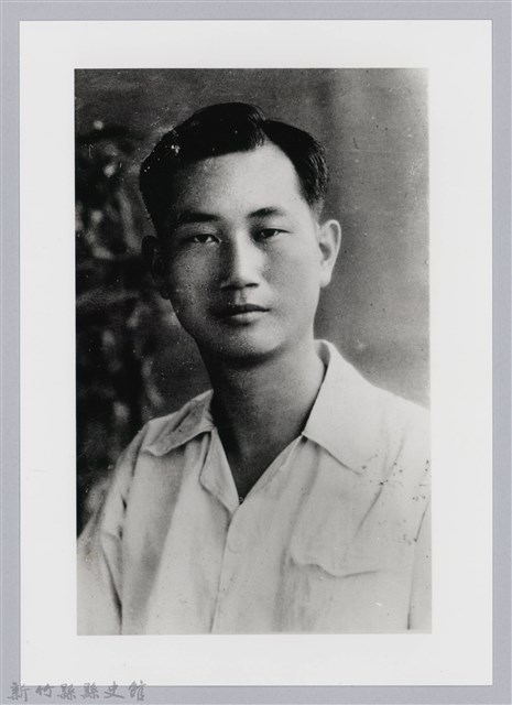 周伯陽大頭照的圖片