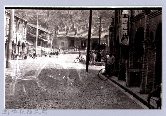 北埔慈天宮前街景的圖片