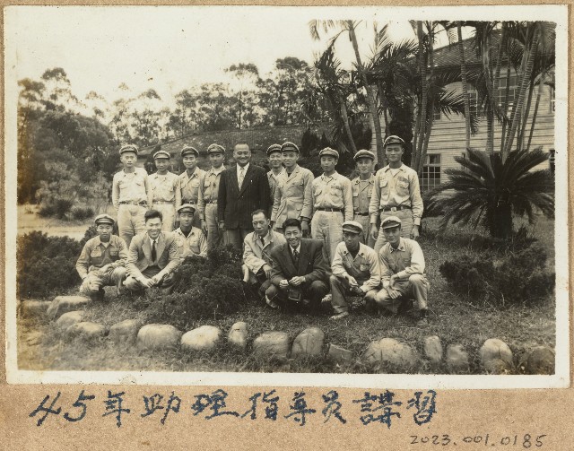 劉興熙關西農校與師生合影（中華民國45年）的圖片