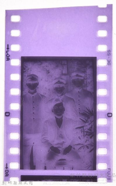 龍瑛宗翻拍照19：底片5藏品圖，第3張