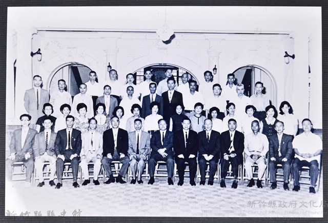 彭公瑞鷺縣長主持新竹縣政八年誌念：彭縣長與他人合影藏品圖，第1張