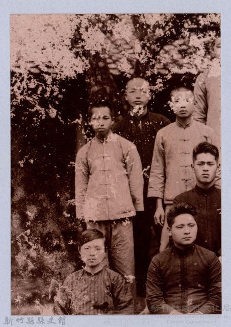龍瑛宗翻拍照293：北埔公學校高等科第二回卒業紀念2藏品圖，第1張