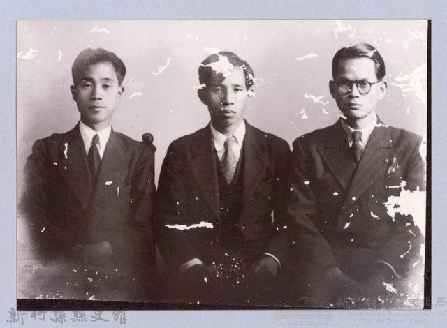 龍瑛宗翻拍照36：龍瑛宗與友人合照6藏品圖，第1張