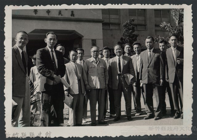 彭縣長出巡各市鎮：竹北鄉(一)義民中學藏品圖，第1張