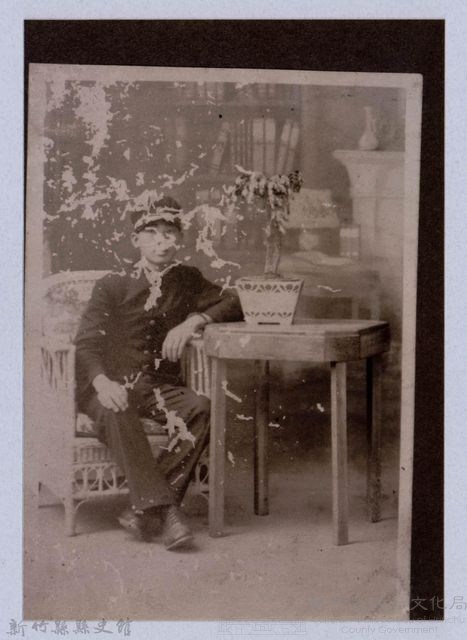 龍瑛宗翻拍照226：學生個人照43藏品圖，第1張