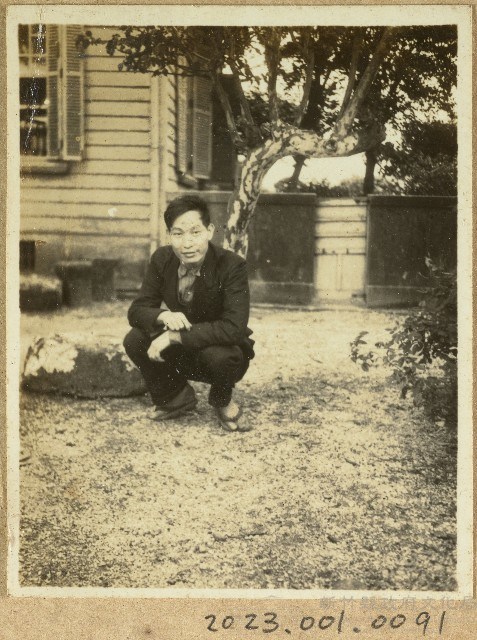 黃仁田屋前留影藏品圖，第1張