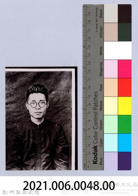 龍瑛宗翻拍照48：男性半身個人照2藏品圖，第2張