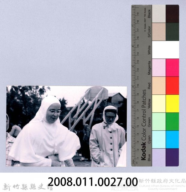 鄧雨賢相關照片18：修女藏品圖，第2張