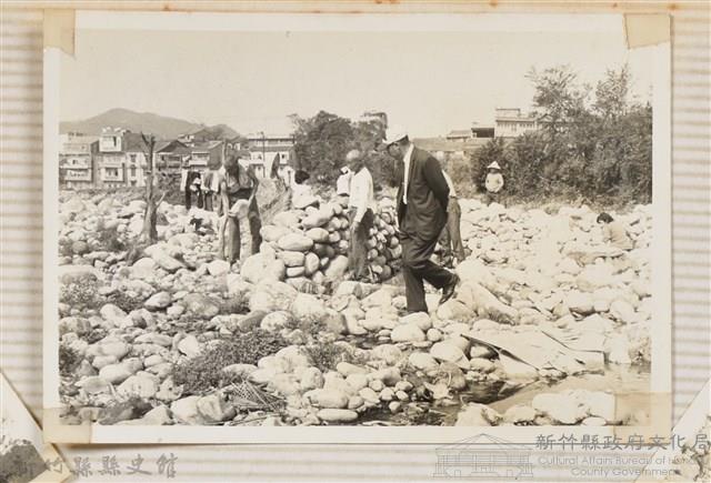 林保仁縣長主政照片：縣長林保仁視察-92藏品圖，第1張
