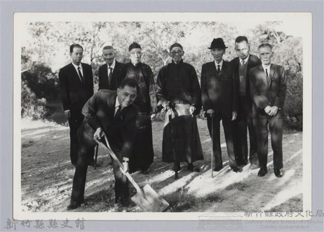 劉榭燻縣長主政時期：九九敬老植樹-1藏品圖，第1張